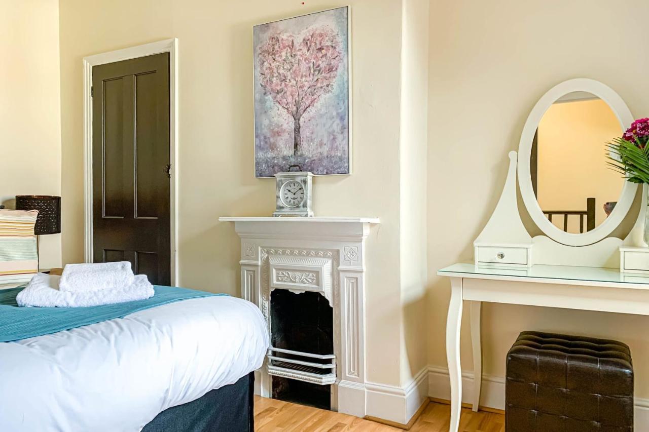 The Groves - Quaint Victorian Home - Free Parking York Exteriör bild