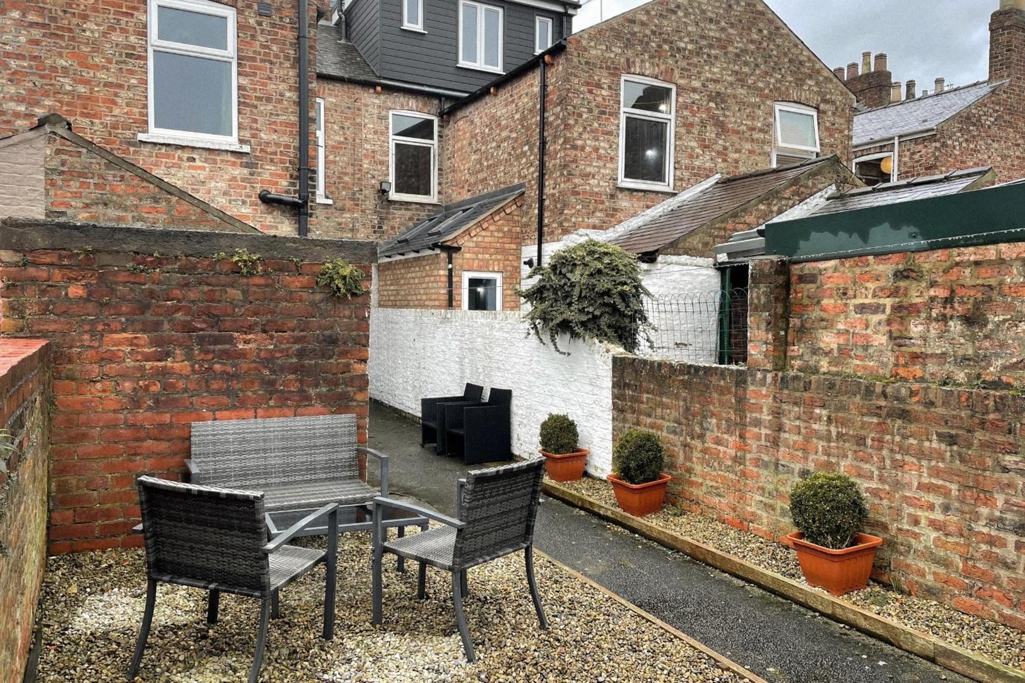 The Groves - Quaint Victorian Home - Free Parking York Exteriör bild